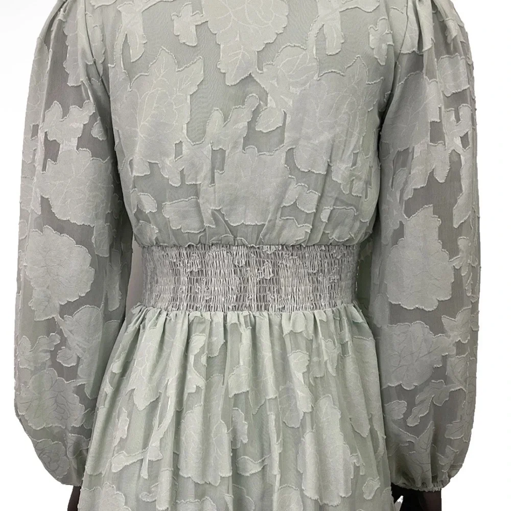 Lulu's Green Plunge Neck Bishop Sleeve Sundress - Picture 4 of 11